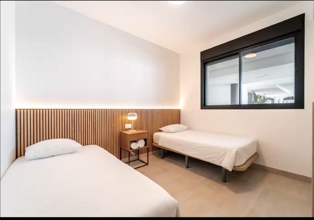 SEAVIEWS RESERVE THE BREEZE